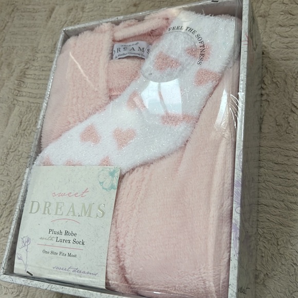 Robe with Lurex Sock gift set, pink robe & socks with hearts, New in sealed box - Picture 16 of 16